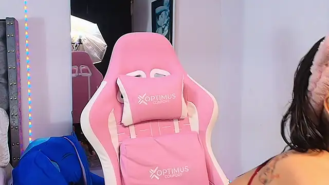 GraceWallace  online show from November 20, 2025, 1:39 am