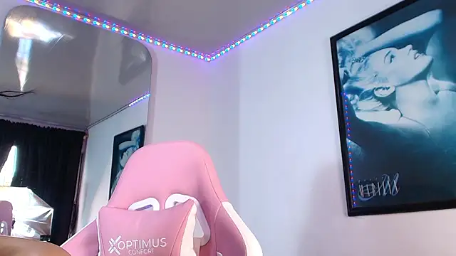 Snapshot of GraceWallace_ chatting on February 8, 2026, 9:40 pm GraceWallace online show from February 8, 2026, 9:40 pm