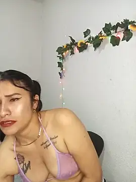karinnahotdirty online show from March 4, 2026, 9:54 pm