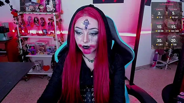 Snapshot of Makii_33 chatting on November 23, 2025, 12:43 am Makii 33 online show from November 23, 2025, 12:43 am