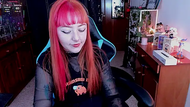 Snapshot of Makii_33 chatting on December 16, 2025, 12:59 am Makii 33 online show from December 16, 2025, 12:59 am