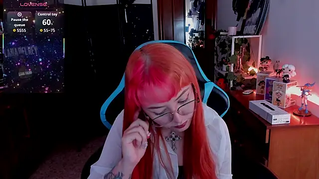 Snapshot of Makii_33 chatting on December 20, 2025, 1:12 am Makii 33 online show from December 20, 2025, 1:12 am