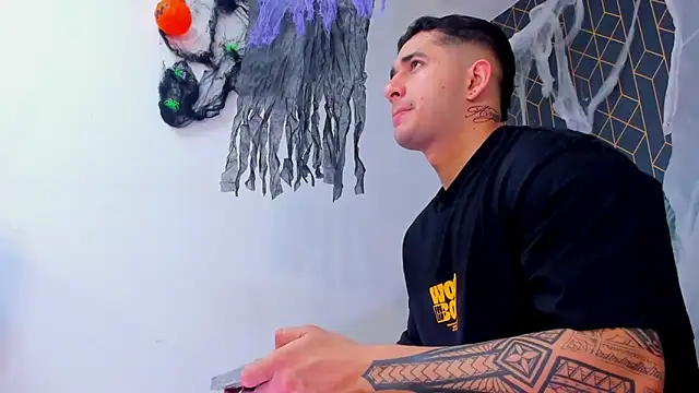 king falconer online show from October 19, 2025, 1:06 am