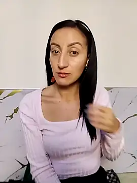 Snapshot of Oriana111 chatting on May 11, 2026, 3:45 am Oriana111 online show from May 11, 2026, 3:45 am
