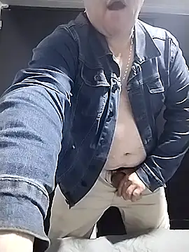 Snapshot of BigCristh79 chatting on March 6, 2026, 9:00 pm BigCristh79 online show from March 6, 2026, 9:00 pm