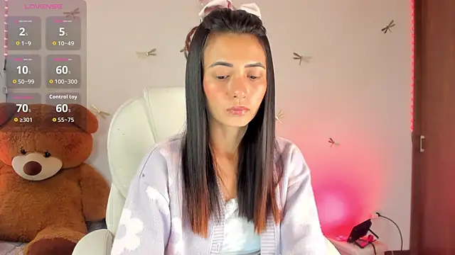 princessluna 19 online show from October 19, 2025, 9:15 pm