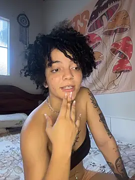 CamillyBlum online show from December 4, 2025, 9:34 pm