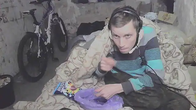 makarov1993 online show from October 17, 2025, 8:22 pm