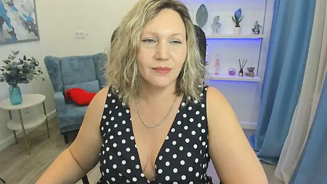 Snapshot of NinaStarle chatting on May 9, 2026, 11:37 am NinaStarle online show from May 9, 2026, 11:37 am