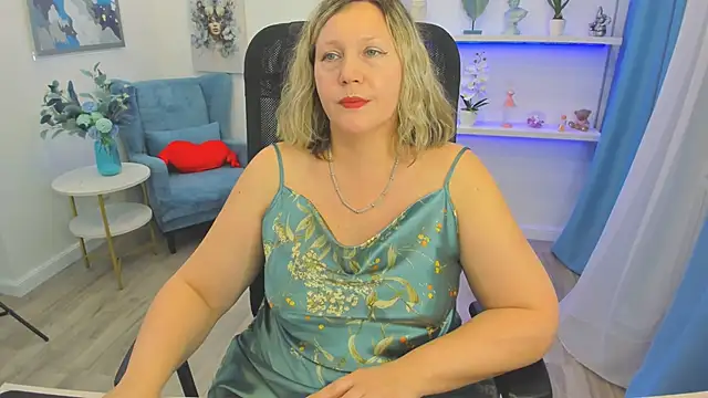 Snapshot of NinaStarle chatting on May 13, 2026, 11:29 am NinaStarle online show from May 13, 2026, 11:29 am
