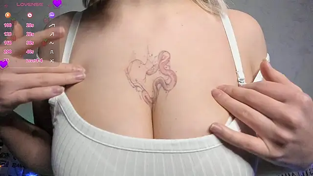 Snapshot of girlllsooft chatting on February 1, 2026, 1:04 am girlllsooft online show from February 1, 2026, 1:04 am