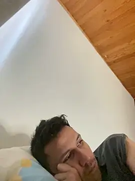 Snapshot of Michaell_Spinelly chatting on November 11, 2025, 4:18 pm Michaell Spinelly online show from November 11, 2025, 4:18 pm