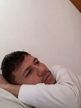 Snapshot of Michaell_Spinelly chatting on December 16, 2025, 2:33 pm Michaell Spinelly online show from December 16, 2025, 2:33 pm