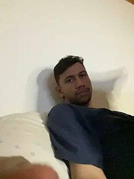 Snapshot of Michaell_Spinelly chatting on December 23, 2025, 5:16 am Michaell Spinelly online show from December 23, 2025, 5:16 am