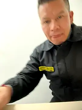 Manu0586 online show from September 17, 2025, 3:41 am