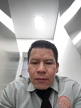 Snapshot of Manu0586 chatting on January 15, 2026, 5:45 am Manu0586 online show from January 15, 2026, 5:45 am