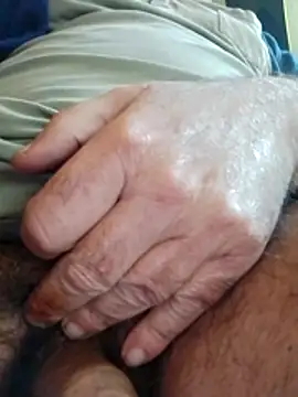 Snapshot of ozmilanoshow chatting on November 28, 2025, 7:22 am ozmilanoshow online show from November 28, 2025, 7:22 am