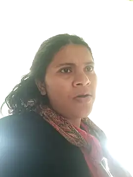 Snapshot of couple_71 chatting on January 6, 2026, 5:22 am couple 71 online show from January 6, 2026, 5:22 am