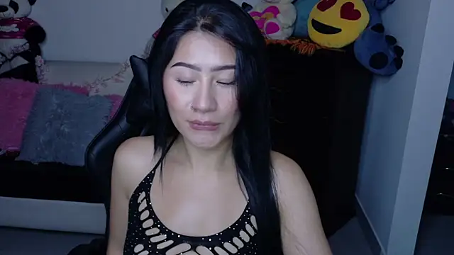 Snapshot of evelyn_ch_ chatting on October 17, 2025, 2:08 pm evelyn ch online show from October 17, 2025, 2:08 pm