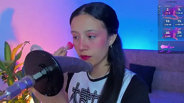 Snapshot of alicemoon__ chatting on February 13, 2026, 10:50 pm alicemoon online show from February 13, 2026, 10:50 pm