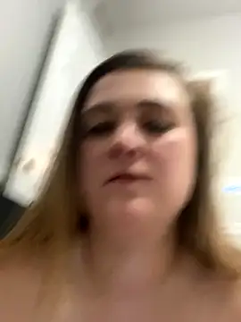 nataliesquirts4216 online show from October 15, 2025, 1:50 am