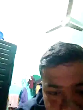 Snapshot of CatchingBouquet chatting on November 26, 2025, 1:34 pm CatchingBouquet online show from November 26, 2025, 1:34 pm