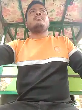 Snapshot of CatchingBouquet chatting on February 4, 2026, 7:36 am CatchingBouquet online show from February 4, 2026, 7:36 am