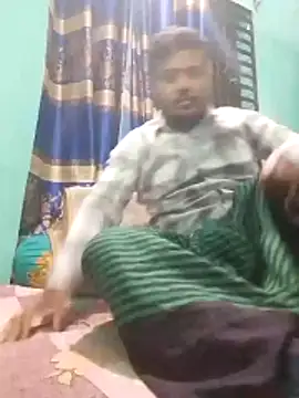 Snapshot of CatchingBouquet chatting on February 18, 2026, 2:35 pm CatchingBouquet online show from February 18, 2026, 2:35 pm