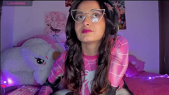 Snapshot of Maki_sins chatting on October 16, 2025, 6:03 am Maki sins online show from October 16, 2025, 6:03 am