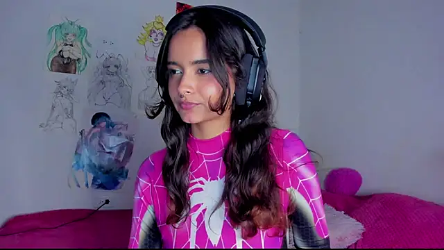 Snapshot of Maki_sins chatting on February 4, 2026, 1:00 am Maki sins online show from February 4, 2026, 1:00 am