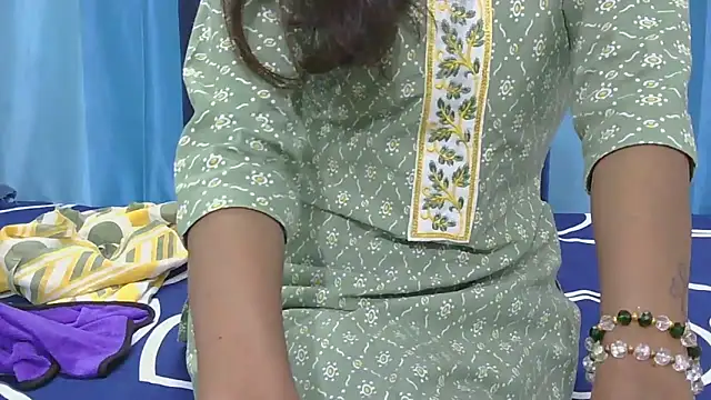 Snapshot of Aarti_misty71 chatting on November 20, 2025, 5:18 am Aarti misty71 online show from November 20, 2025, 5:18 am