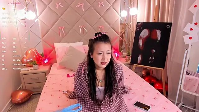 Nelly Kimm online show from March 1, 2026, 1:18 am