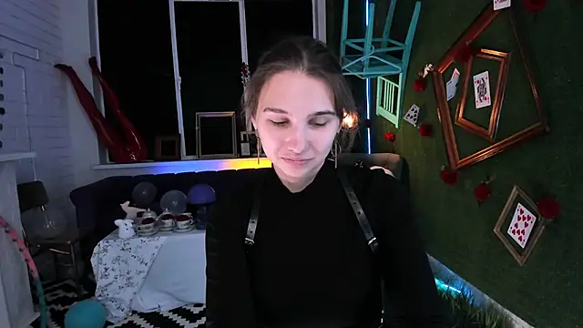 TessaMill online show from September 26, 2025, 5:33 am