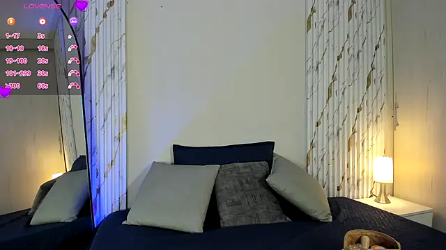 MissVioleet  online show from October 15, 2025, 5:13 pm