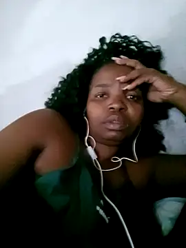ShySexyBaddiexx online show from March 13, 2026, 7:15 am