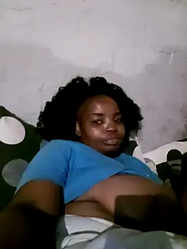 ShySexyBaddiexx online show from April 7, 2026, 4:40 pm