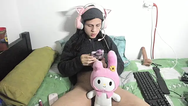 Snapshot of Petite-Goth chatting on November 23, 2025, 2:22 am Petite-Goth online show from November 23, 2025, 2:22 am