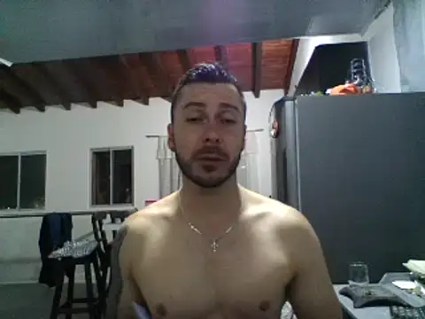 deibyzapata online show from November 28, 2025, 12:46 am