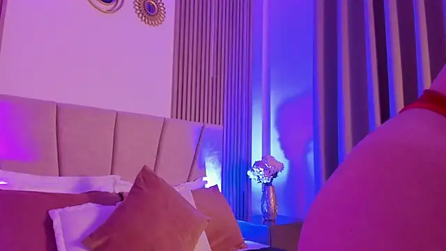 Victoria Beaumont online show from December 5, 2025, 11:52 am