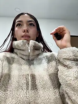 Victoria Beaumont online show from March 23, 2026, 11:14 am