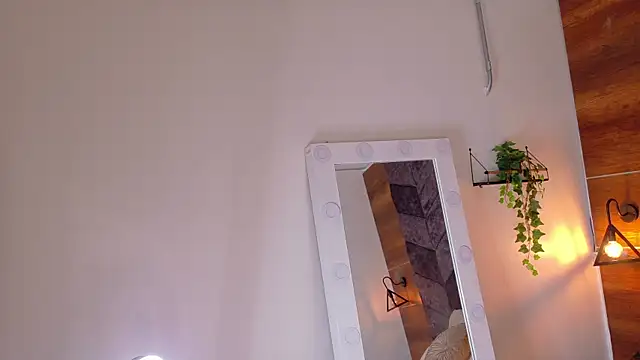 JenaCooper  online show from October 23, 2025, 2:44 am