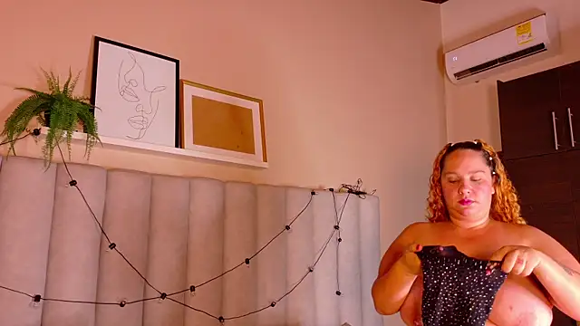 Snapshot of JenaCooper_ chatting on January 17, 2026, 7:39 pm JenaCooper online show from January 17, 2026, 7:39 pm