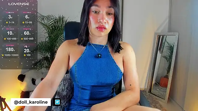 Snapshot of dollforsex_ chatting on January 12, 2026, 9:53 pm dollforsex online show from January 12, 2026, 9:53 pm