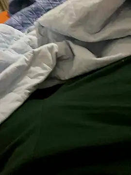 Snapshot of girlslvrs chatting on January 16, 2026, 9:52 pm girlslvrs online show from January 16, 2026, 9:52 pm