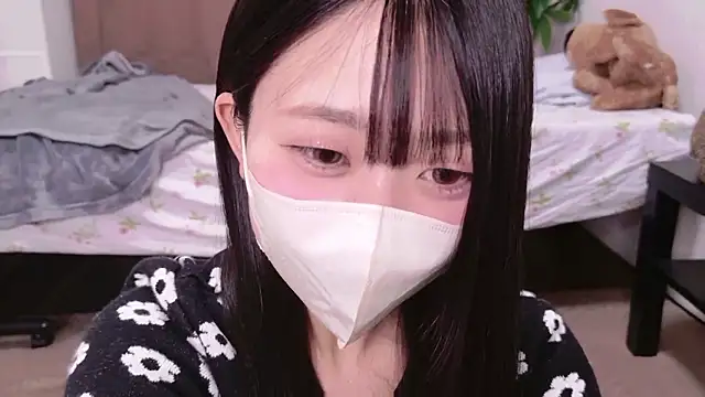 Snapshot of OSUSHI-CHAN chatting on November 12, 2025, 3:45 pm OSUSHI-CHAN online show from November 12, 2025, 3:45 pm