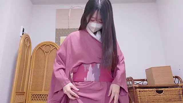 Snapshot of OSUSHI-CHAN chatting on November 18, 2025, 11:58 am OSUSHI-CHAN online show from November 18, 2025, 11:58 am