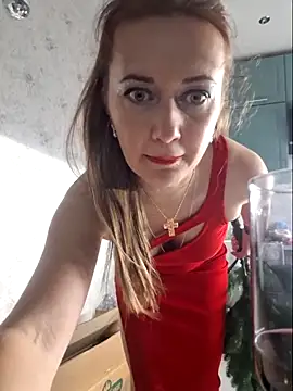 Snapshot of Isabe1 chatting on December 18, 2025, 9:32 pm Isabe1 online show from December 18, 2025, 9:32 pm