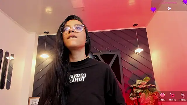 Snapshot of zoe_martins_ chatting on February 2, 2026, 5:33 pm zoe martins online show from February 2, 2026, 5:33 pm