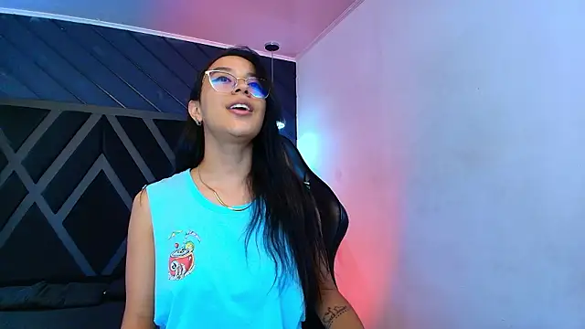 Snapshot of zoe_martins_ chatting on February 26, 2026, 5:45 pm zoe martins online show from February 26, 2026, 5:45 pm