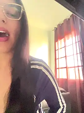 jujuarantes  2025 online show from December 16, 2025, 11:59 am